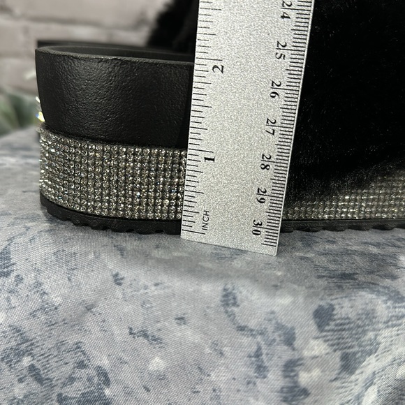 Bamboo Black 2-Band Furry Slipper Shoes with Crystal Embellished Soles WMS 9M - Picture 9 of 10